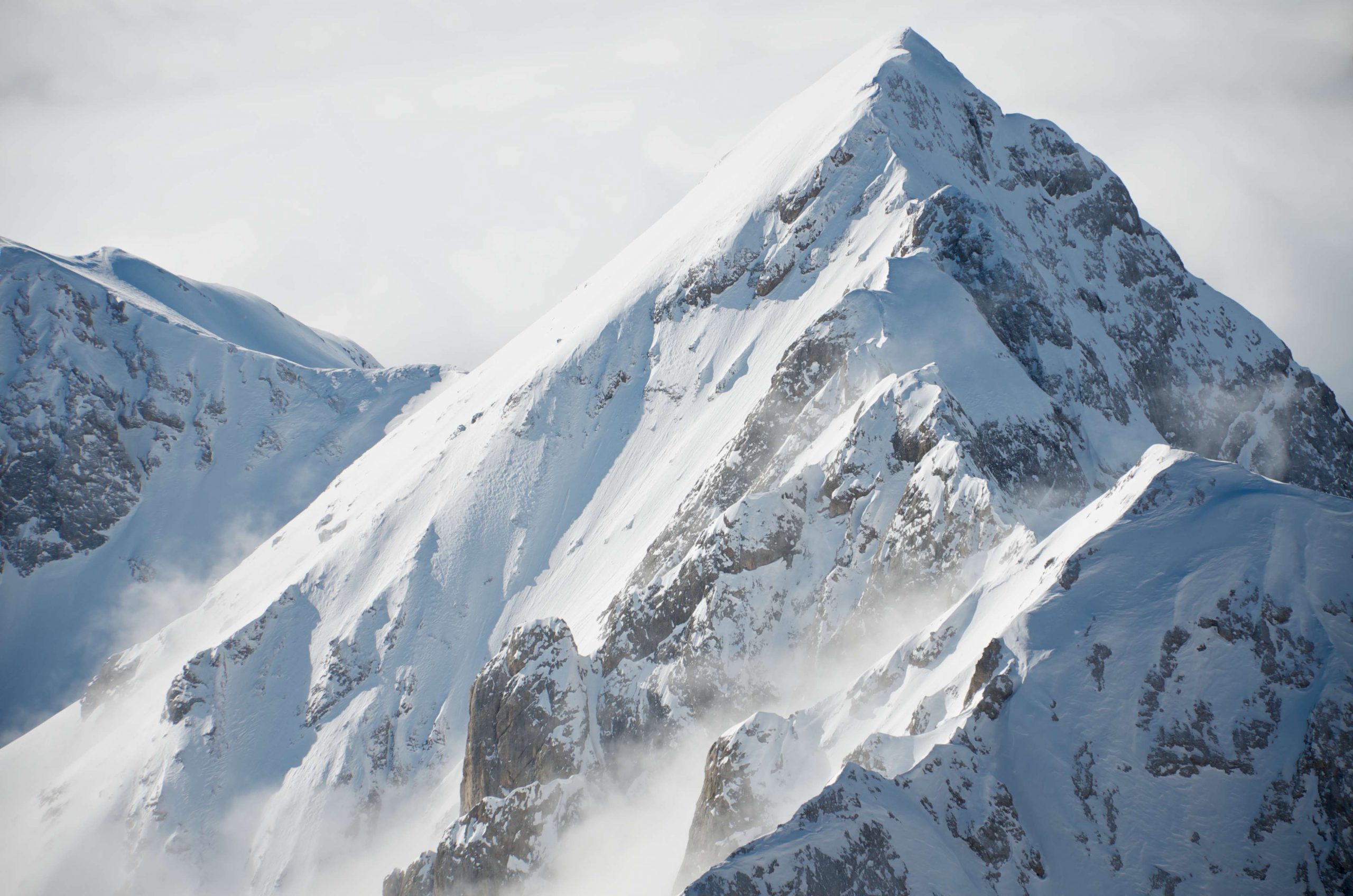 推荐国内适合攀登的七座雪山，风景绝美，难度不高，你爬过几座？缩略图