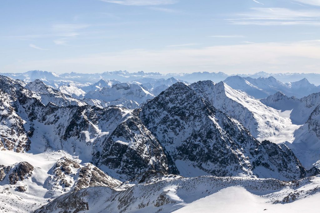 推荐国内适合攀登的七座雪山，风景绝美，难度不高，你爬过几座？插图3