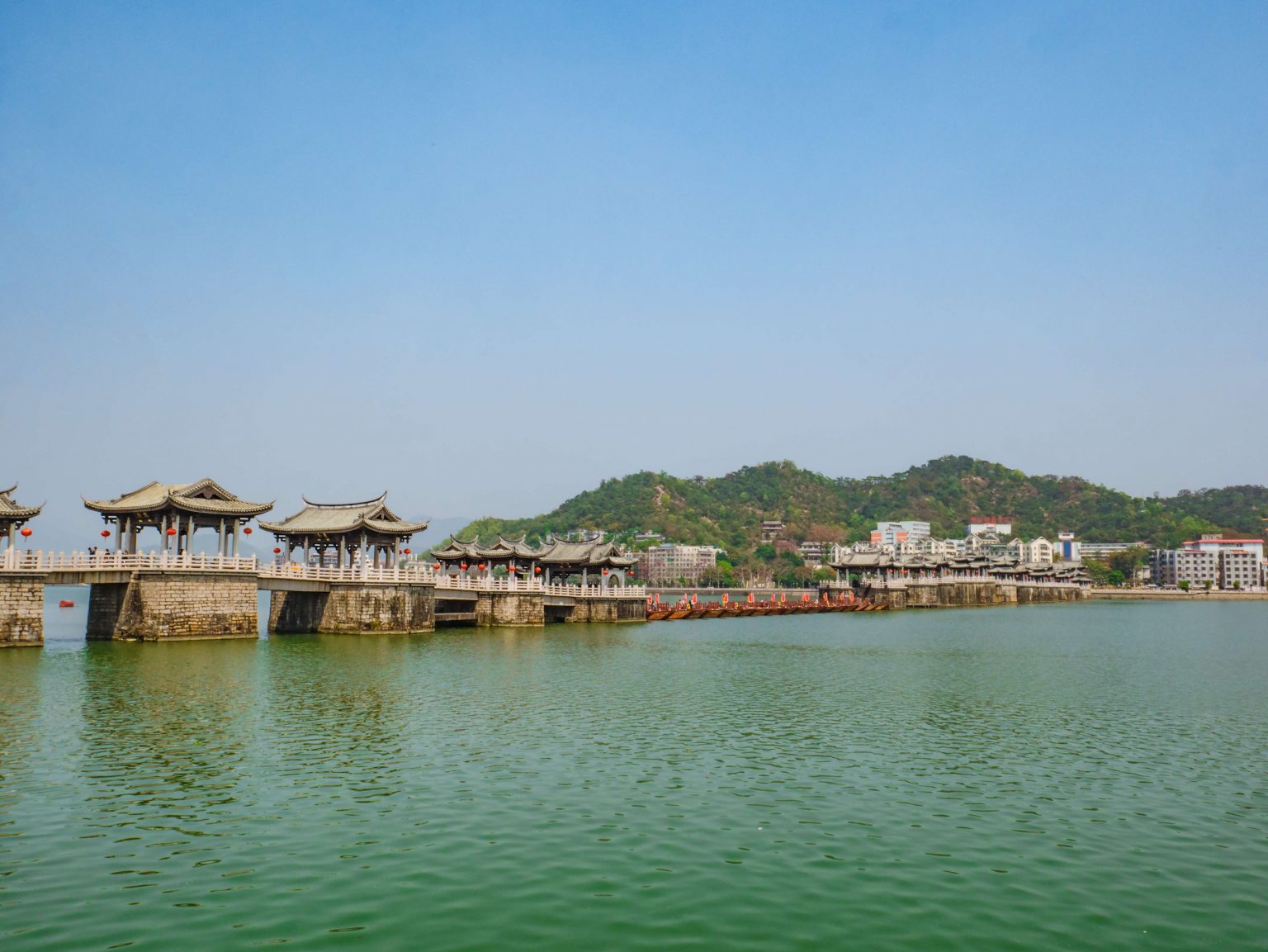 急 想去汕头玩两天 有些疑问疑问 (去汕头玩住哪)